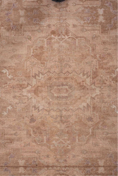 Antique Sivas Area Rug (6' x 9')